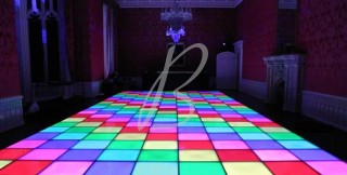 BEA CONCEPTION PISTE DE DANSE LUMINEUSE LED DISCO ANNEES 80 SOIREE THEME SOIREE DANSANTE DJ DJETTE ANIMATION DECORATION | BEA Conception